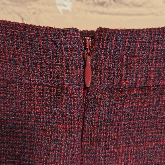 Banana Republic Factory burgundy skirt size 4 - Picture 6 of 8